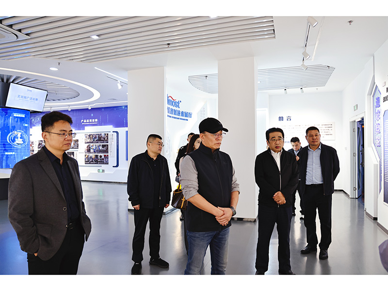 1017協(xié)創(chuàng)數(shù)據(jù)公司招商考察團赴盛源調(diào)研共商cdn產(chǎn)業(yè)協(xié)同發(fā)展(赤藝璇)